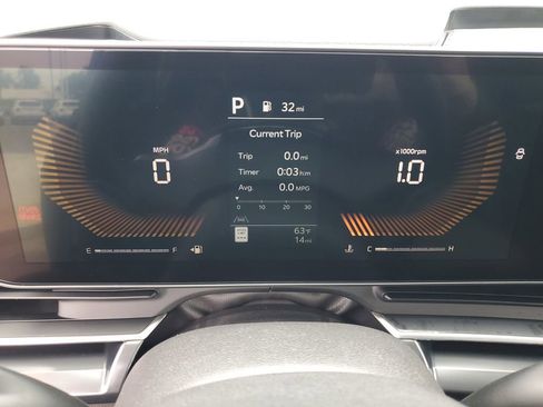 New 2026 Kia Carnival FWD image 13