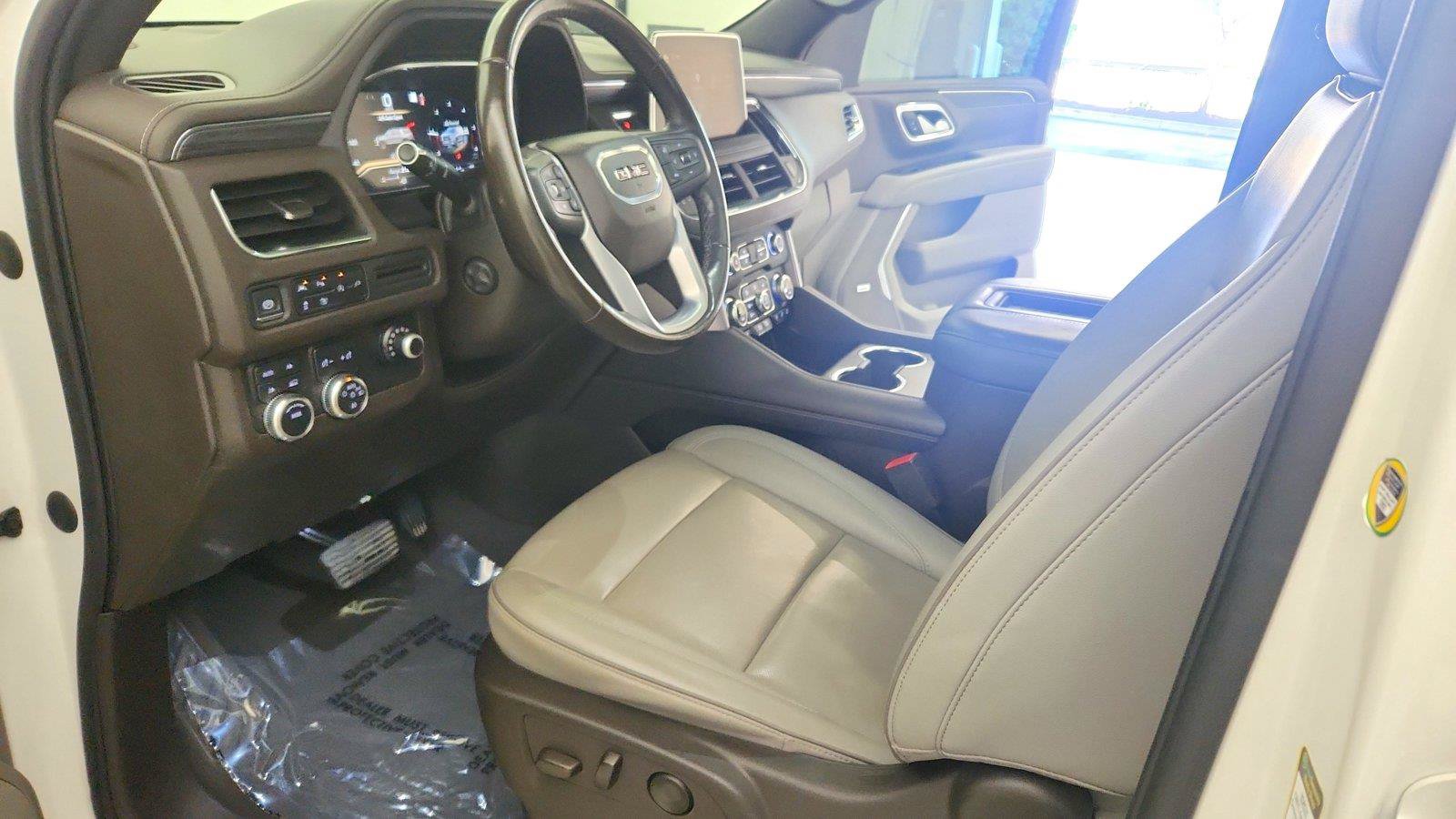 Used 2022 GMC Yukon SLT w/ SLT Premium Package AWD/4WD image 13