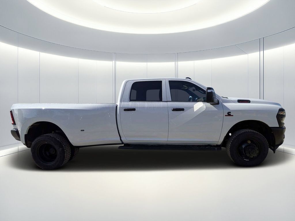 New 2026 RAM 3500 Tradesman AWD/4WD image 3