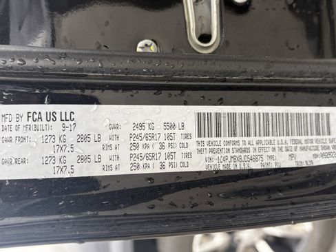 Used 2018 Jeep Cherokee Trailhawk w/ Quick Order Package 27L image 34