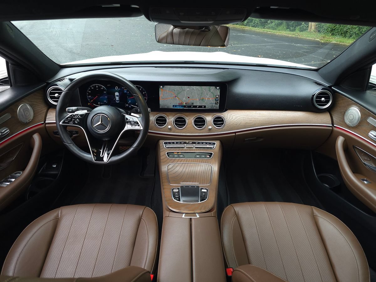 Used 2023 Mercedes-Benz E 350 4MATIC Sedan image 10