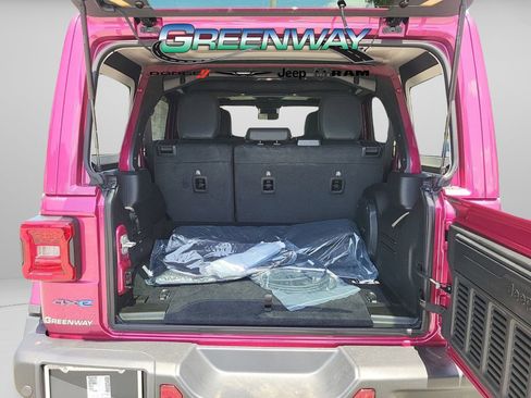 Used 2024 Jeep Wrangler Unlimited Rubicon 4xe image 7