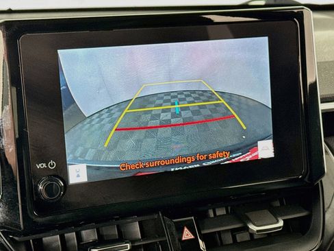Certified 2023 Toyota Corolla Cross XLE w/ Convenience Package AWD/4WD image 17