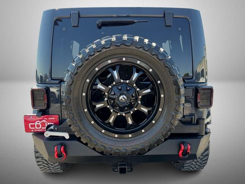Used 2016 Jeep Wrangler Unlimited Rubicon w/ Connectivity Group image 7