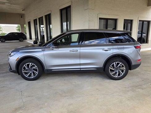 Used 2024 Lincoln Corsair FWD image 23