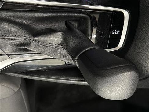 Used 2023 Toyota Corolla LE image 39