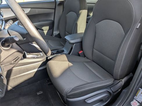 Used 2024 Kia Forte LXS image 17
