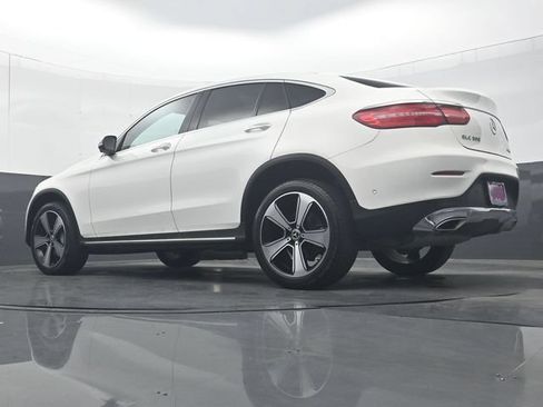 Used 2019 Mercedes-Benz GLC 300 4MATIC Coupe image 31