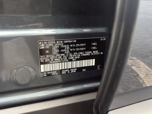Used 2024 Toyota Venza Limited AWD/4WD image 26