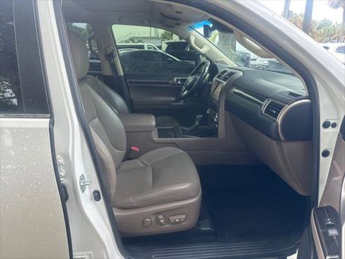 Used 2020 Lexus GX 460 Premium AWD/4WD image 19