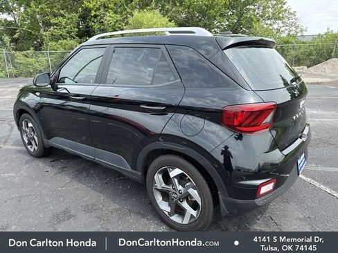 Used 2024 Hyundai Venue SEL FWD image 6