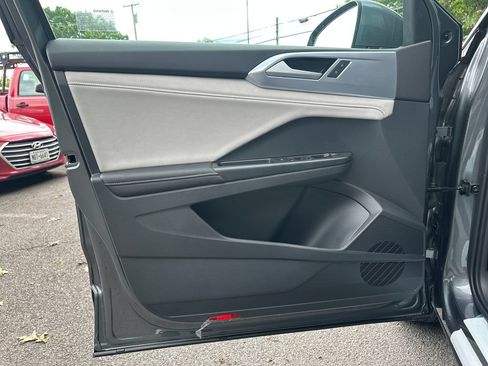 New 2026 Volkswagen Taos SE AWD/4WD image 10
