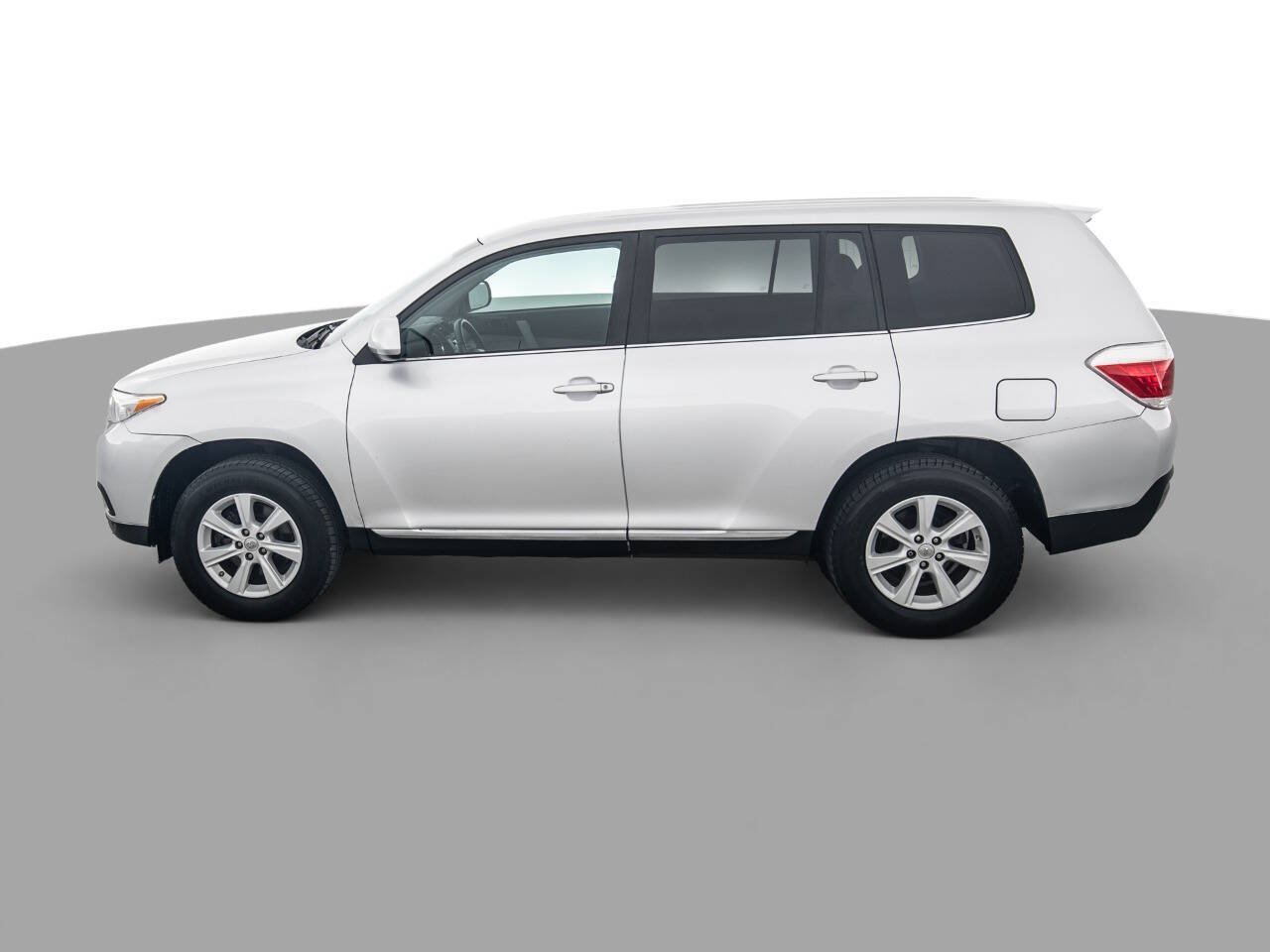 Used 2013 Toyota Highlander FWD w/ Cold Weather Pkg image 8