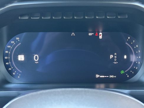 Certified 2025 Volvo XC90 B5 Core AWD/4WD image 31