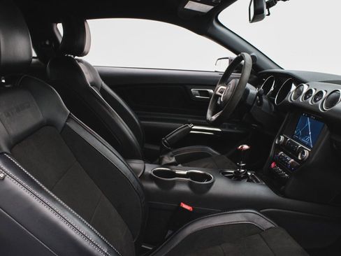 Used 2016 Ford Mustang Shelby GT350 w/ Technology Package image 34