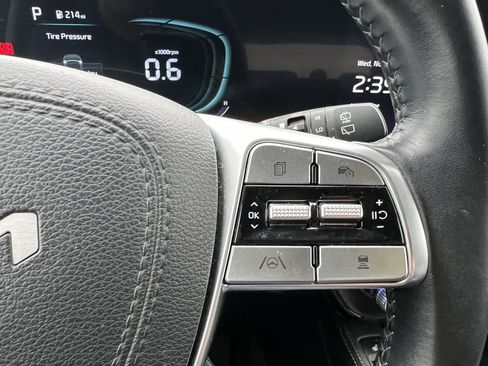 Certified 2024 Kia Telluride EX image 27