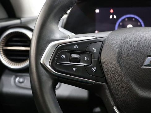 Used 2024 Chevrolet Trax ACTIV w/ Sunroof Package image 23