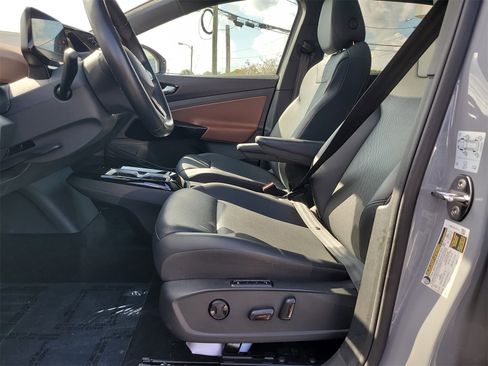 Used 2022 Volkswagen ID.4 Pro S image 18