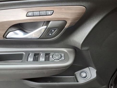 Used 2022 GMC Terrain Denali image 30