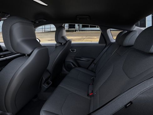 New 2026 Kia K4 FWD image 20
