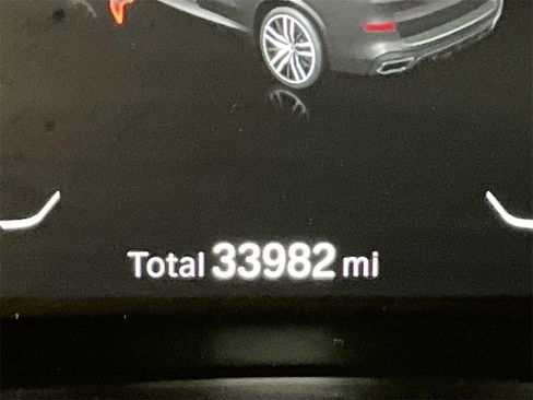 Used 2022 BMW X5 xDrive40i w/ M Sport Package image 12