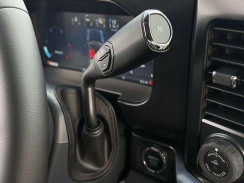 New 2026 Ford F250 Lariat w/ Black Appearance Package image 55