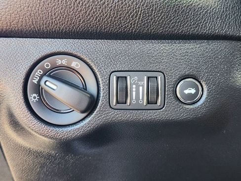 Used 2019 Dodge Challenger SRT Hellcat w/ Laguna Leather Package RWD image 18