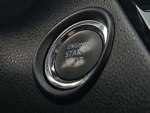 Used 2019 Toyota C-HR Limited image 16