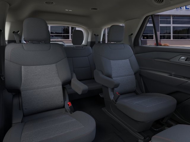Used 2026 Ford Explorer Active AWD/4WD image 11