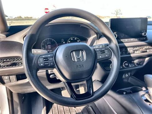 Certified 2024 Honda HR-V LX image 17
