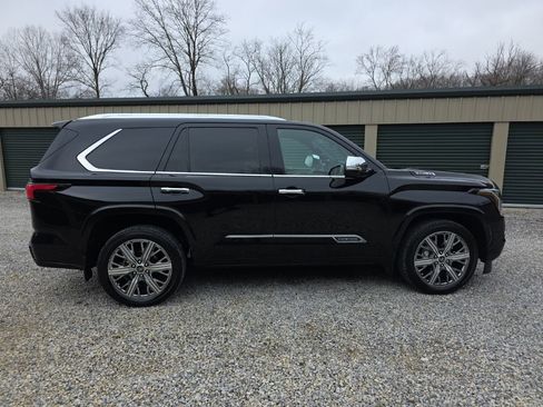 Used 2024 Toyota Sequoia Capstone image 8