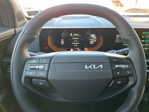 New 2026 Kia Sportage X-Line w/ X-Line Premium Package AWD/4WD image 19
