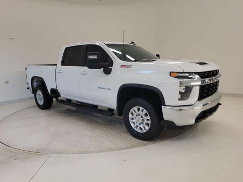 Used 2020 Chevrolet Silverado 2500 LT w/ Z71 Off-Road Package image 5