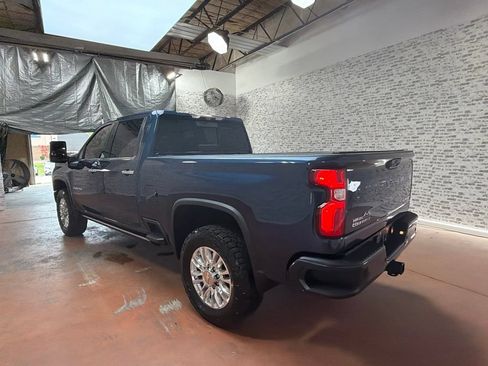 Used 2021 Chevrolet Silverado 2500 High Country w/ Z71 Off-Road Package AWD/4WD image 5