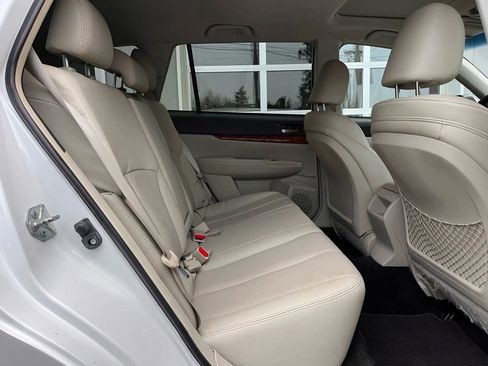 Used 2012 Subaru Outback 3.6R Limited w/ Moonroof Pkg image 16