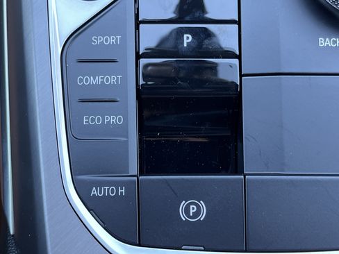 New 2026 BMW 330i Sedan w/ M Sport Package image 9