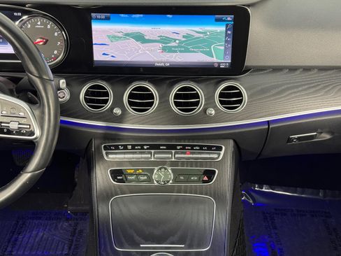 Used 2019 Mercedes-Benz E 300 image 24