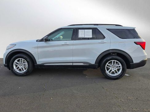 Used 2025 Ford Explorer Active image 6
