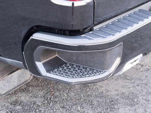 Used 2021 Chevrolet Silverado 1500 RST image 24