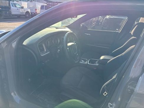 Used 2019 Dodge Charger SXT image 15