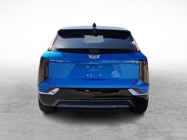 Certified 2025 Cadillac Optiq Luxury 2 AWD/4WD image 5