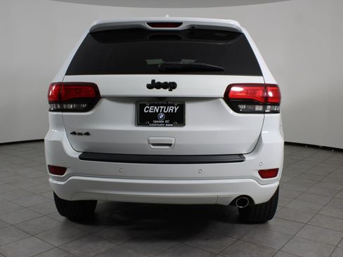 Used 2019 Jeep Grand Cherokee Altitude image 10