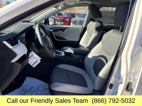 New 2025 Toyota RAV4 XLE w/ Convenience Package image 9