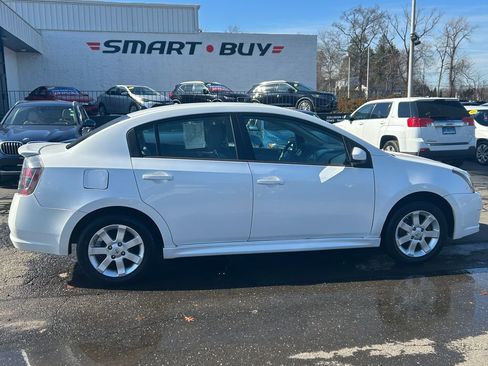Used 2012 Nissan Sentra 2.0 SR image 5