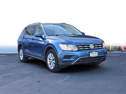 Used 2018 Volkswagen Tiguan SE w/ Panoramic Sunroof Package