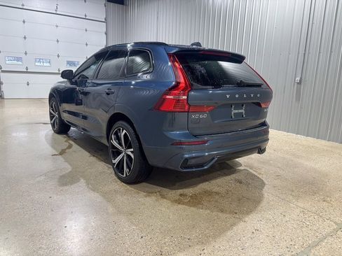Used 2023 Volvo XC60 B6 Ultimate w/ Climate Package image 3