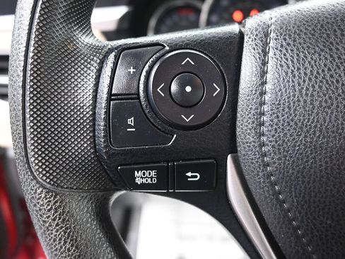 Used 2015 Toyota Corolla LE FWD image 24