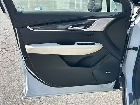 Certified 2024 Cadillac XT6 Sport w/ LPO, Floor Liner Package AWD/4WD image 10
