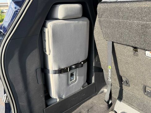 Certified 2026 Toyota Sienna LE AWD/4WD image 38