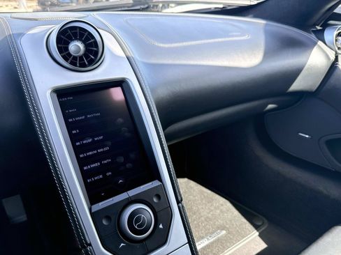 Used 2012 McLaren MP4-12C Coupe RWD image 18